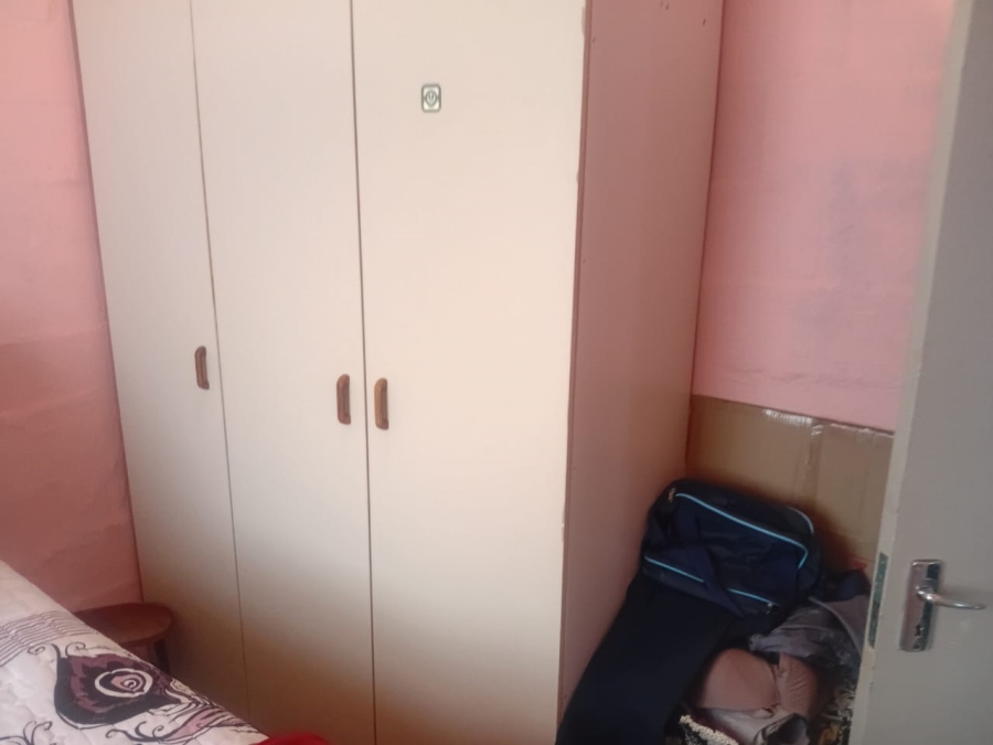 2 Bedroom Property for Sale in Kwanonqaba Western Cape